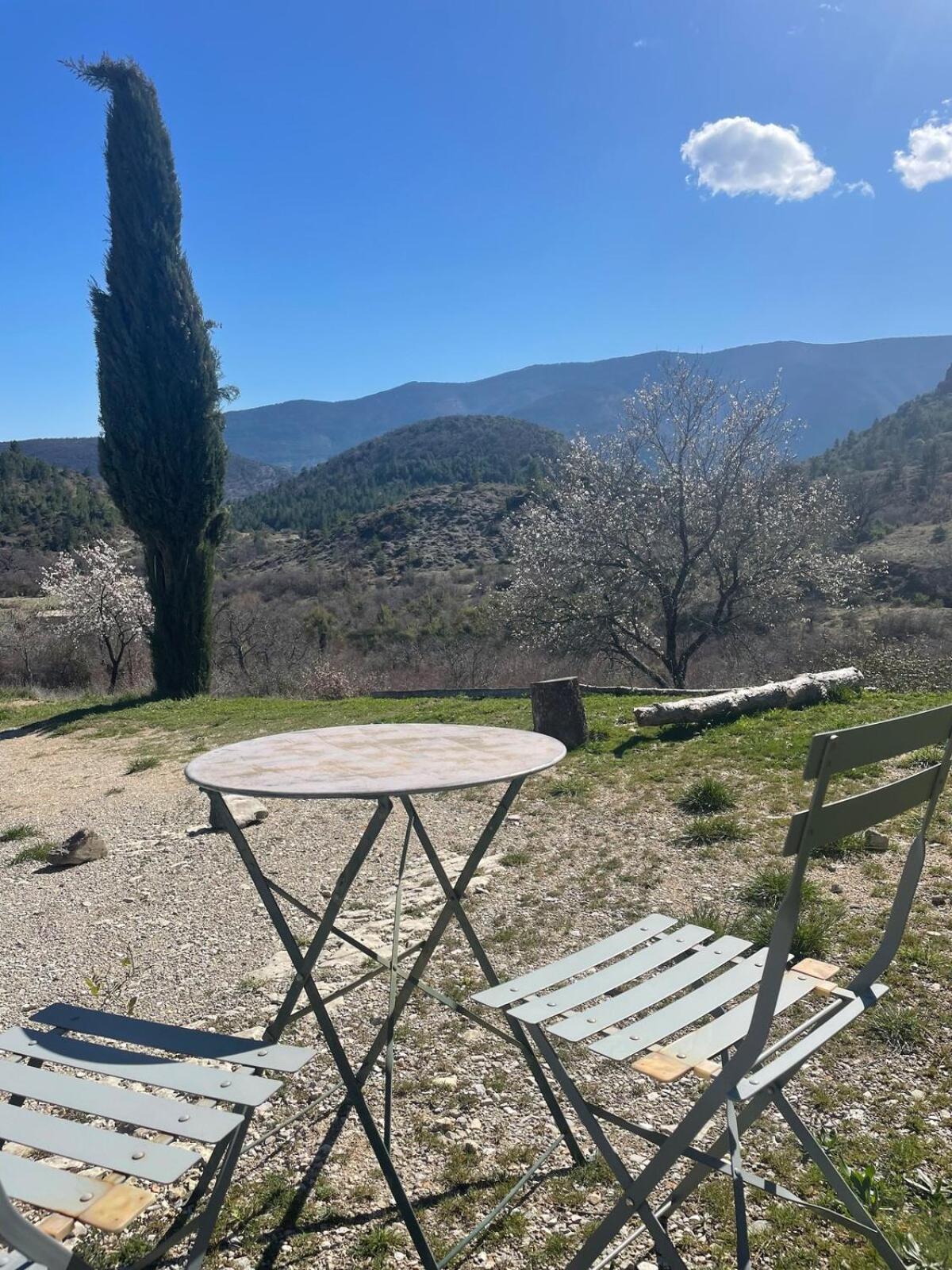 La Maison De Vergol Montbrun-les-Bains Luaran gambar